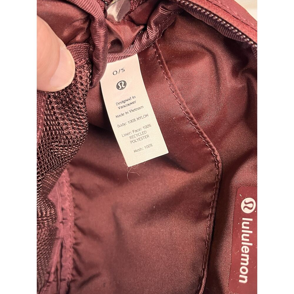 Lululemon Everywhere Belt Bag 1L One Size Red Merlot RDMR 59719 - Picture 9 of 12